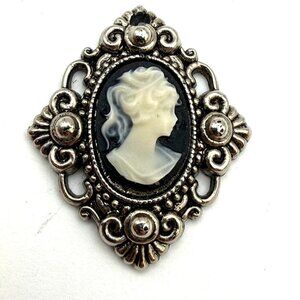 Vintage Cameo Setting Silver Tone Ornate Frame Black White Lady Portrait Finding